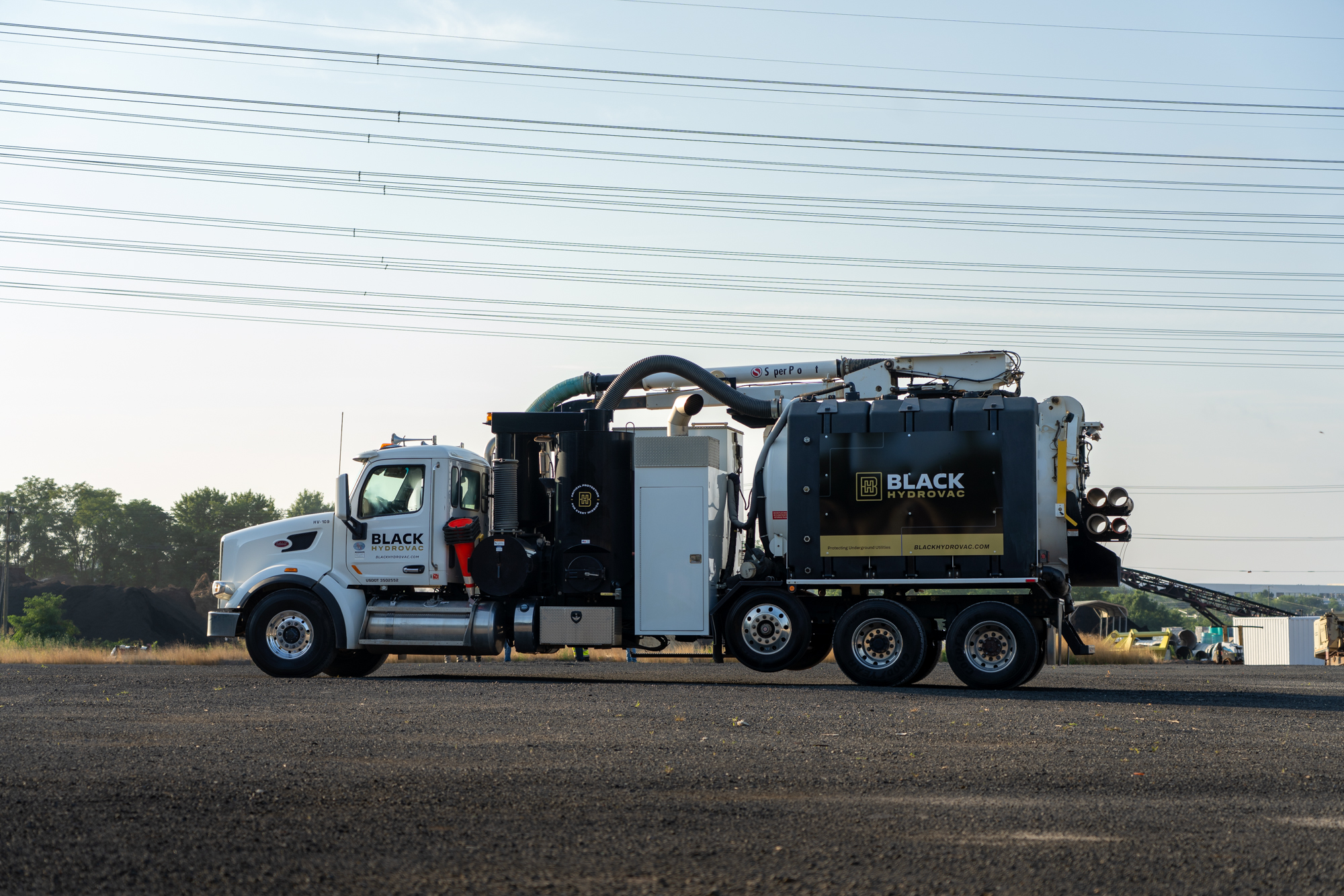 Black Hydrovac image