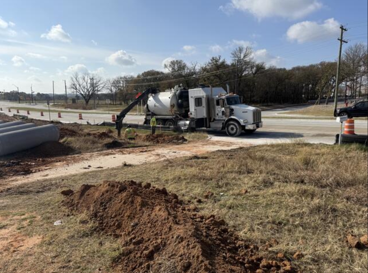 B-4 HYDROVAC SERVICES-TX image