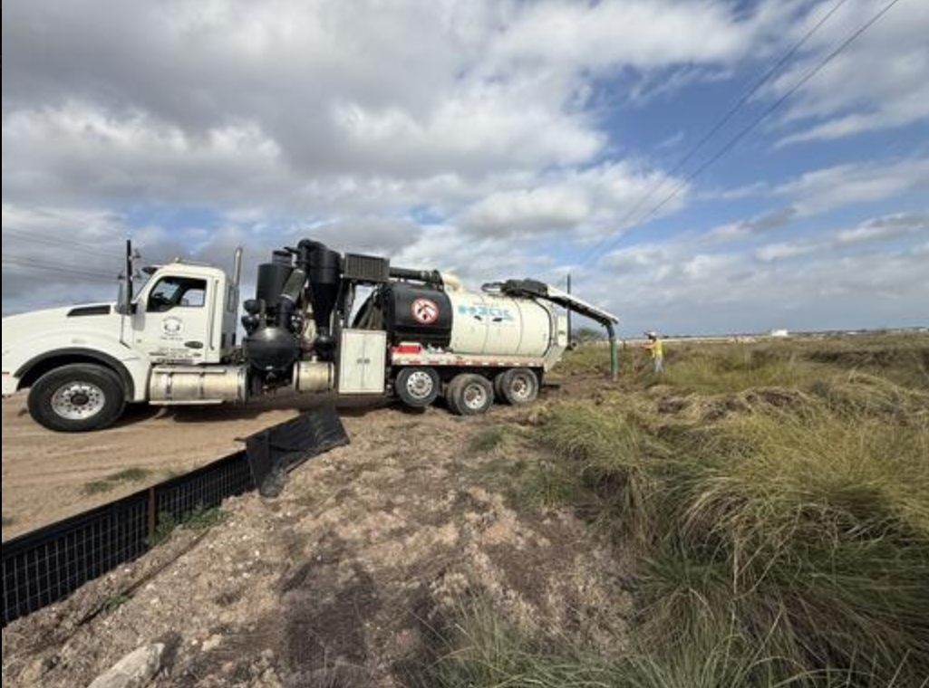B-4 HYDROVAC SERVICES-TX image